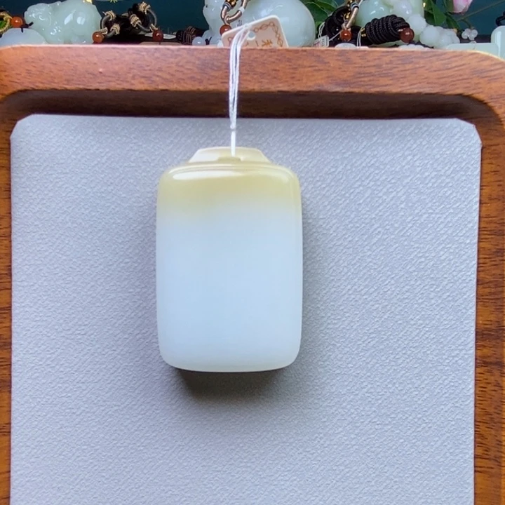 和田玉未镶嵌颈饰用****礼