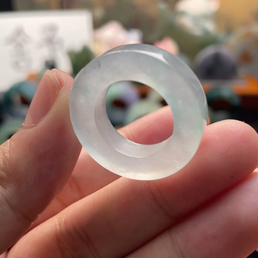 未镶嵌定制翡翠  白月光极光绿