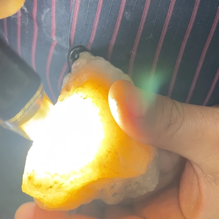 和田玉（糖玉）未镶嵌车挂