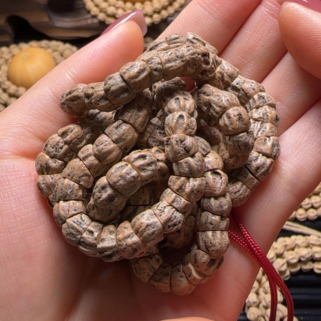 【闪购商品】吊坠柏香籽/百香籽两****萄