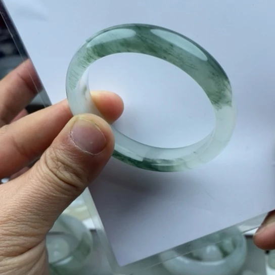 石英质玉（金丝玉）手镯未镶嵌