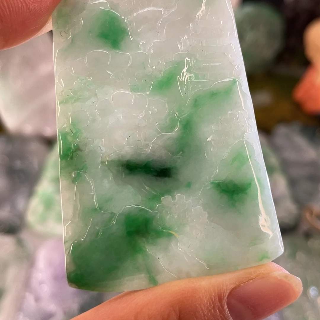 颈饰未镶嵌翡翠山水牌