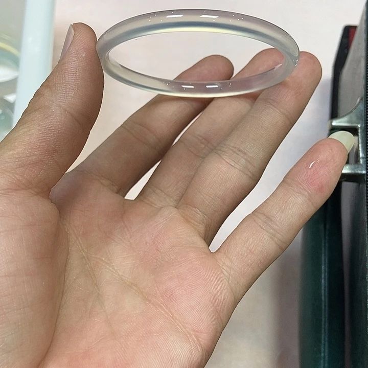 玛瑙/玉髓手镯未镶嵌o*635