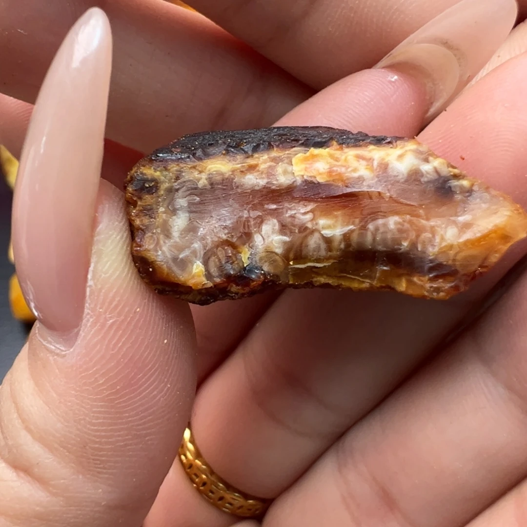 定制琥珀未镶嵌蜜蜡