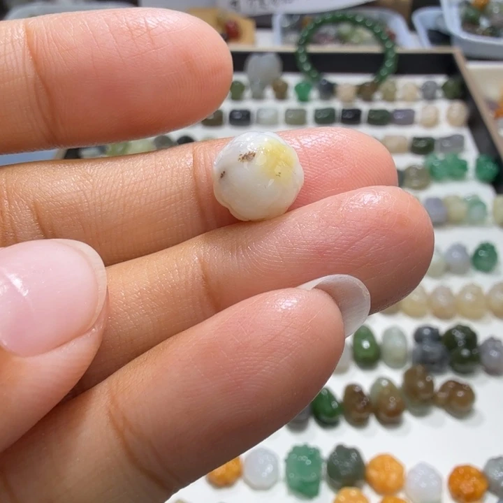 未镶嵌和田玉珠宝半成品