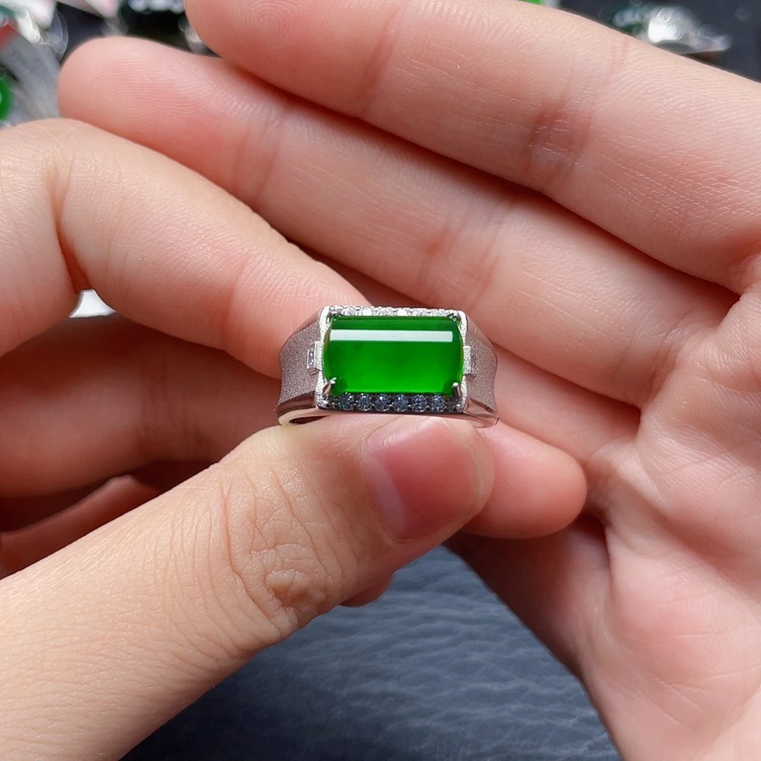 翡翠银S925镶嵌戒指没有运费险980