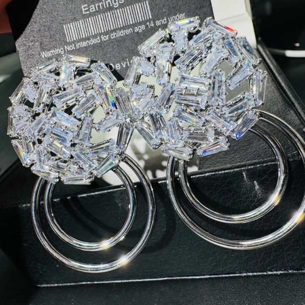 铜合金锆石耳饰 韩版镂空圆形精致时尚轻奢小众气质耳环百搭耳圈