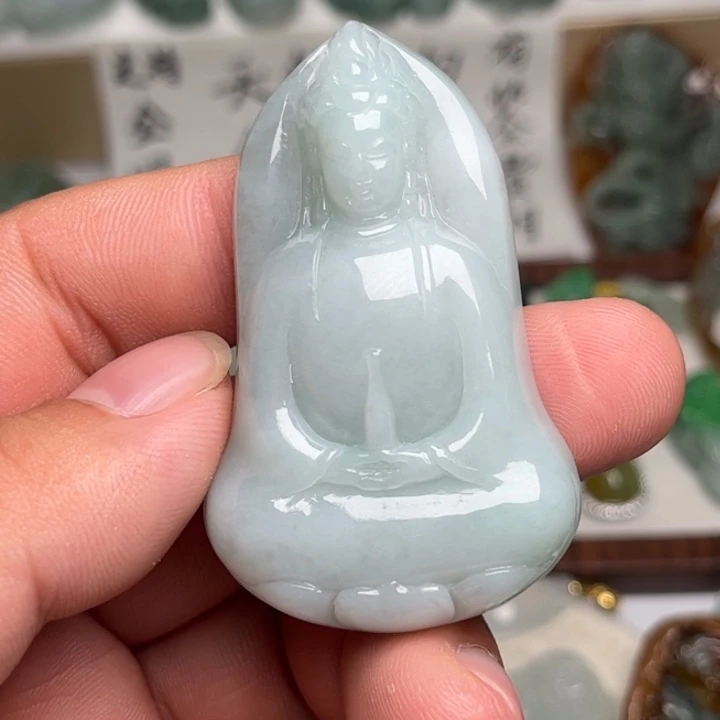 翡翠未镶嵌颈饰素衣观音