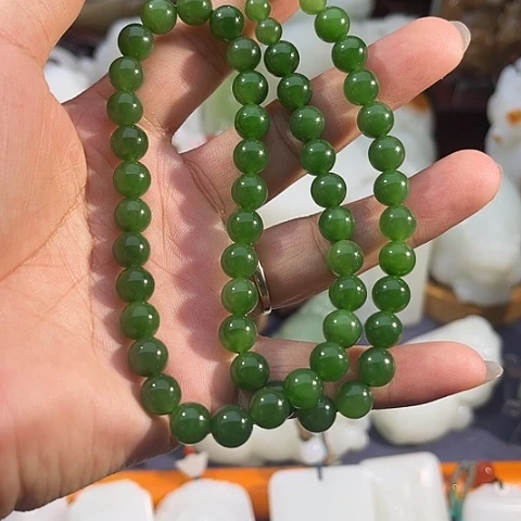 项链未镶嵌和田玉（碧玉）