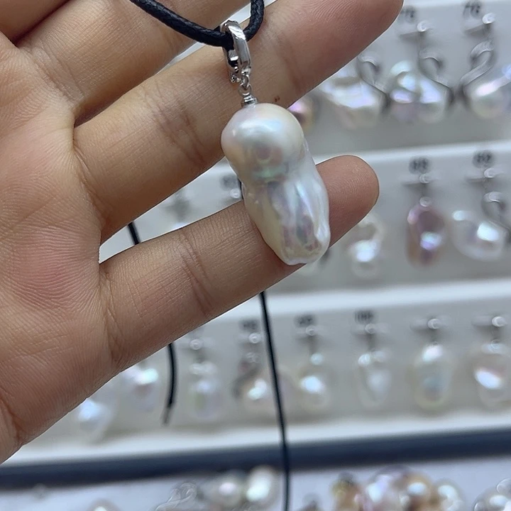 颈饰未镶嵌淡水珍珠