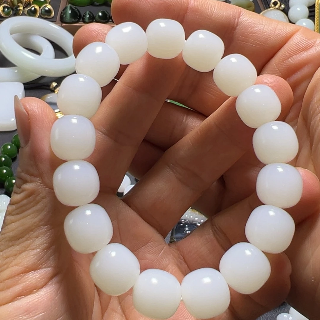 和田玉未镶嵌手串