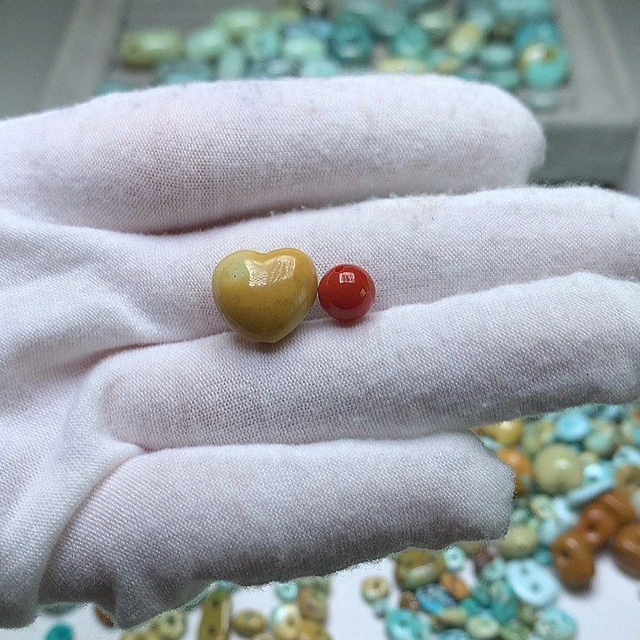 达****南红玛瑙未镶嵌珠宝奇石