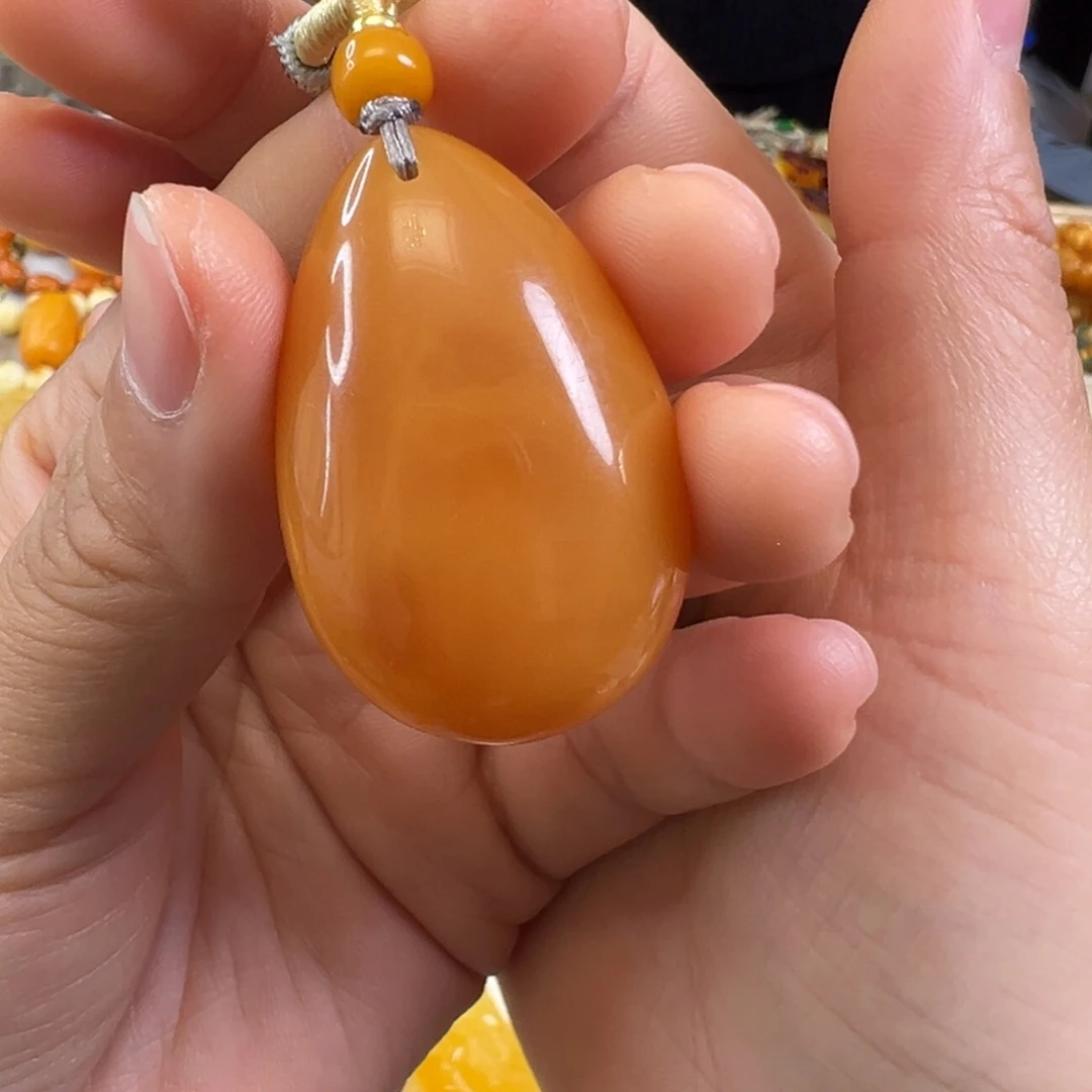 蜜蜡裸石未镶嵌蜜蜡