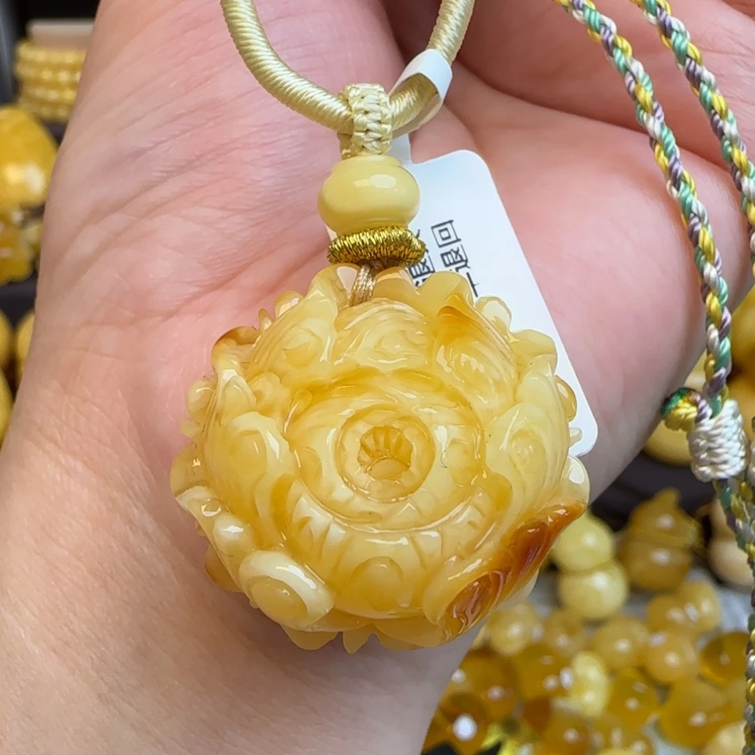 琥珀未镶嵌套链天然蜜蜡牡丹花吊坠