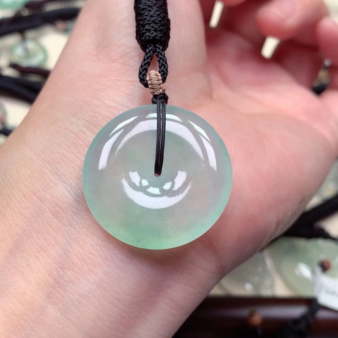 翡翠未镶嵌颈饰扣子