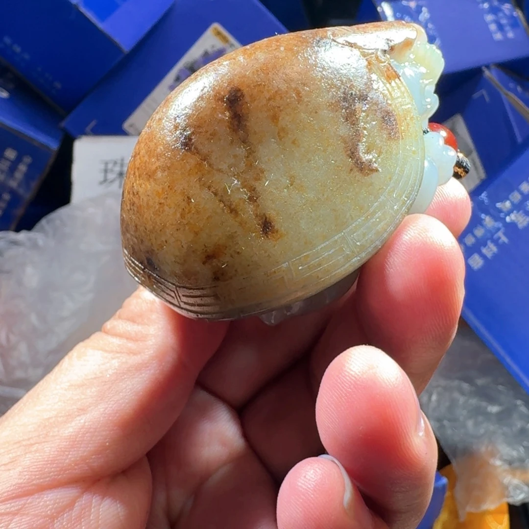 和田玉（糖玉）合金颈饰
