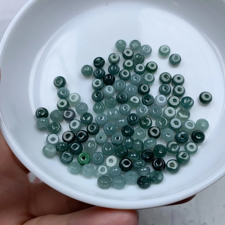 翡翠颈饰未镶嵌3✖️5算盘100颗