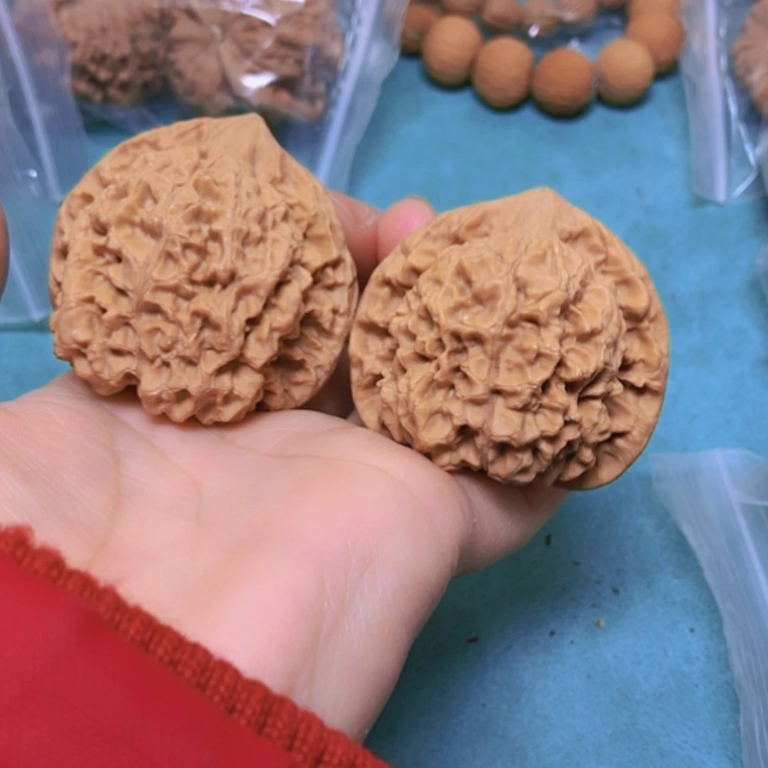 【闪购商品】摆件核桃47官帽修尖