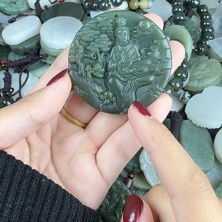 和田玉未镶嵌颈饰