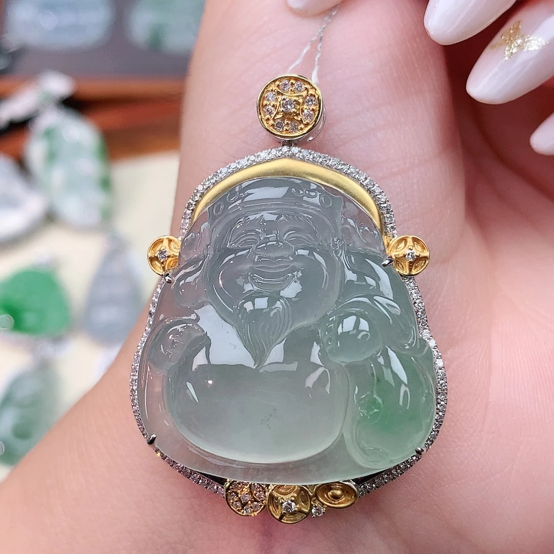 颈饰18K金镶嵌翡翠财神爷
