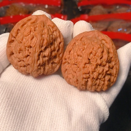 文玩核桃把件南疆石40