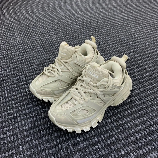未使用 Balenciaga/巴黎世家 35码 Track 米白