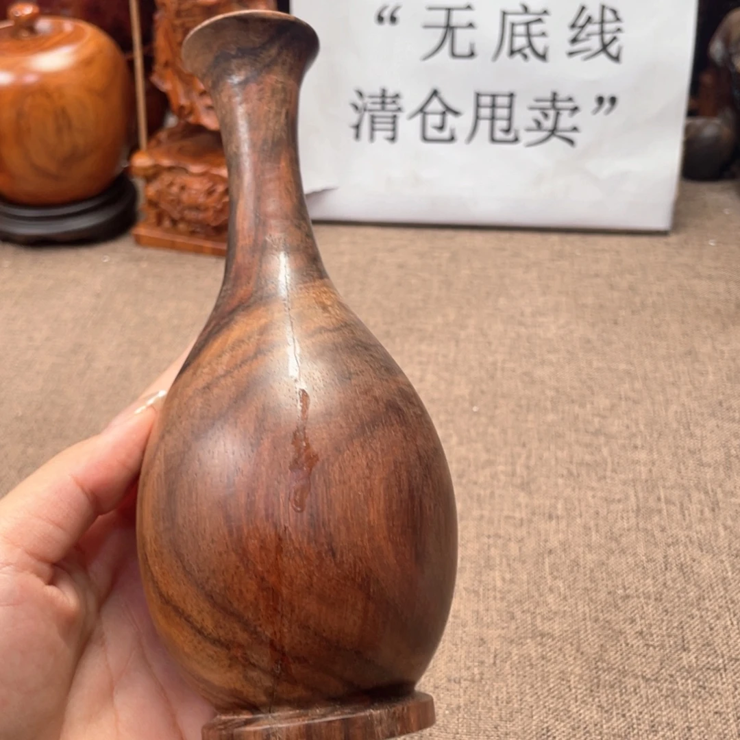 交趾黄檀（大红酸枝）花瓶