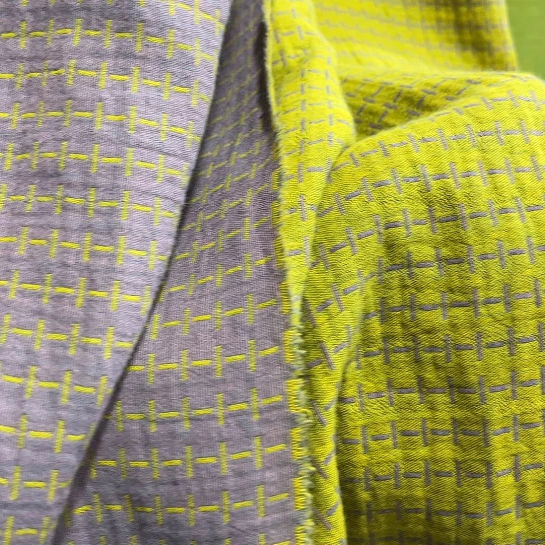 巩***店棉2.25x2.45床单，2x2.3被套，一对枕头套