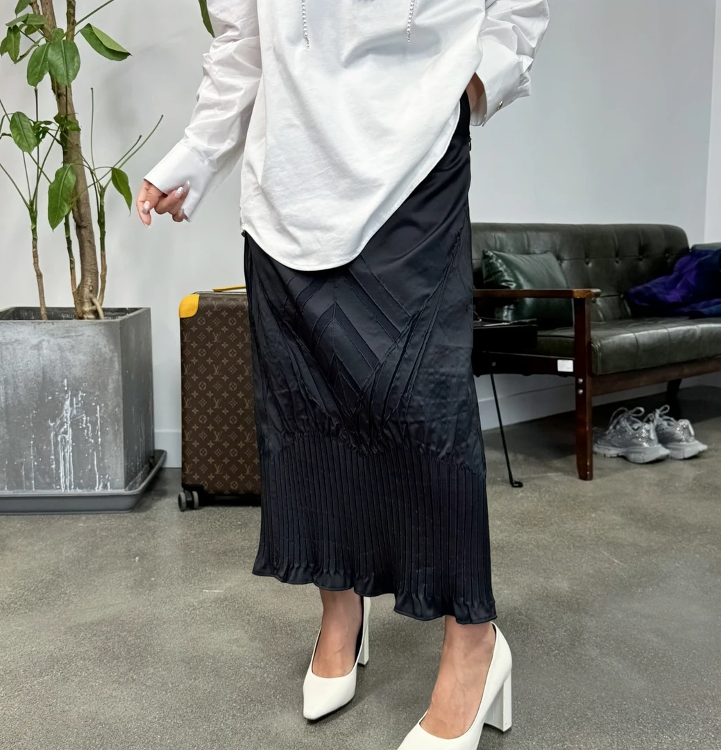 【顾文婷推荐】YOUWEI有尾25 褶皱提花倒梯半裙 Y5825109