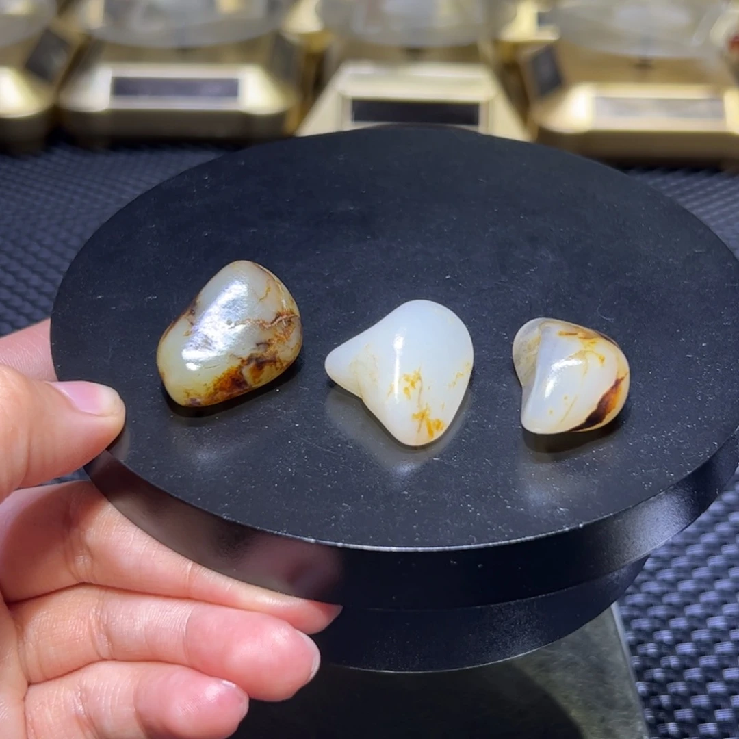 和田玉（子料）未镶嵌吊坠(不含链)35克