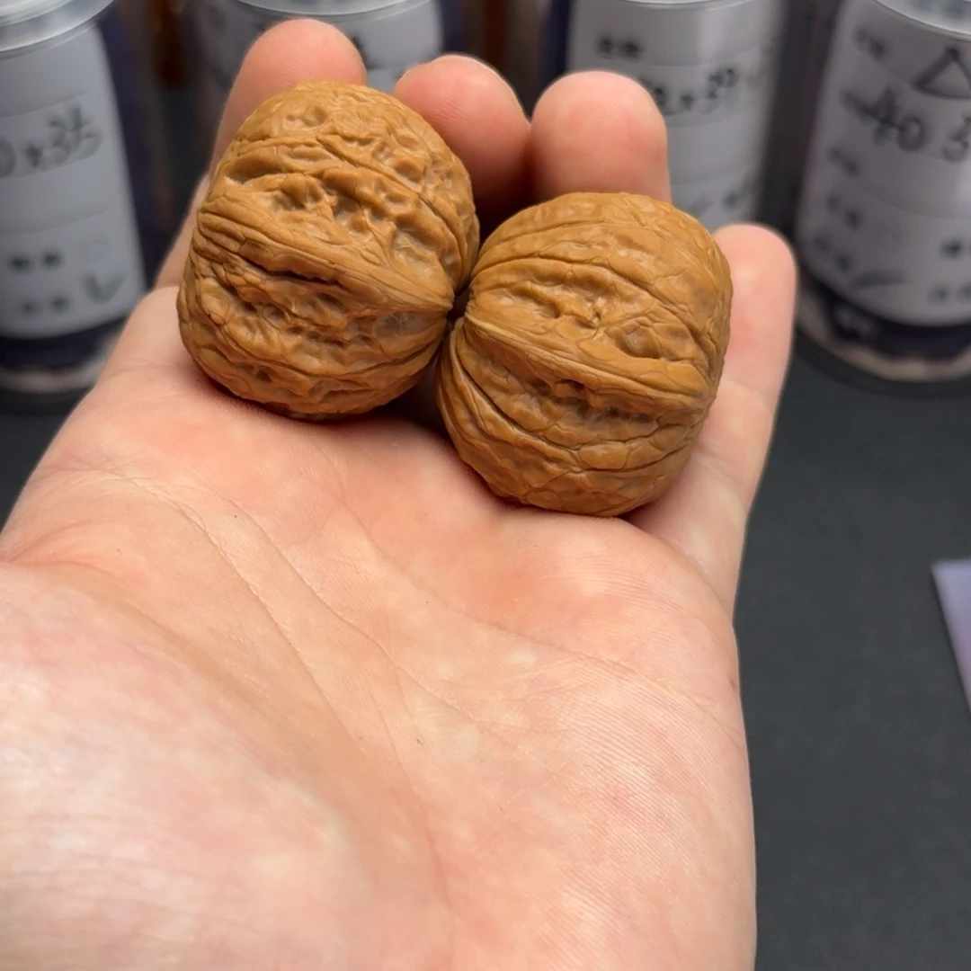 文玩核桃吊坠37 38 30铁锤妹妹