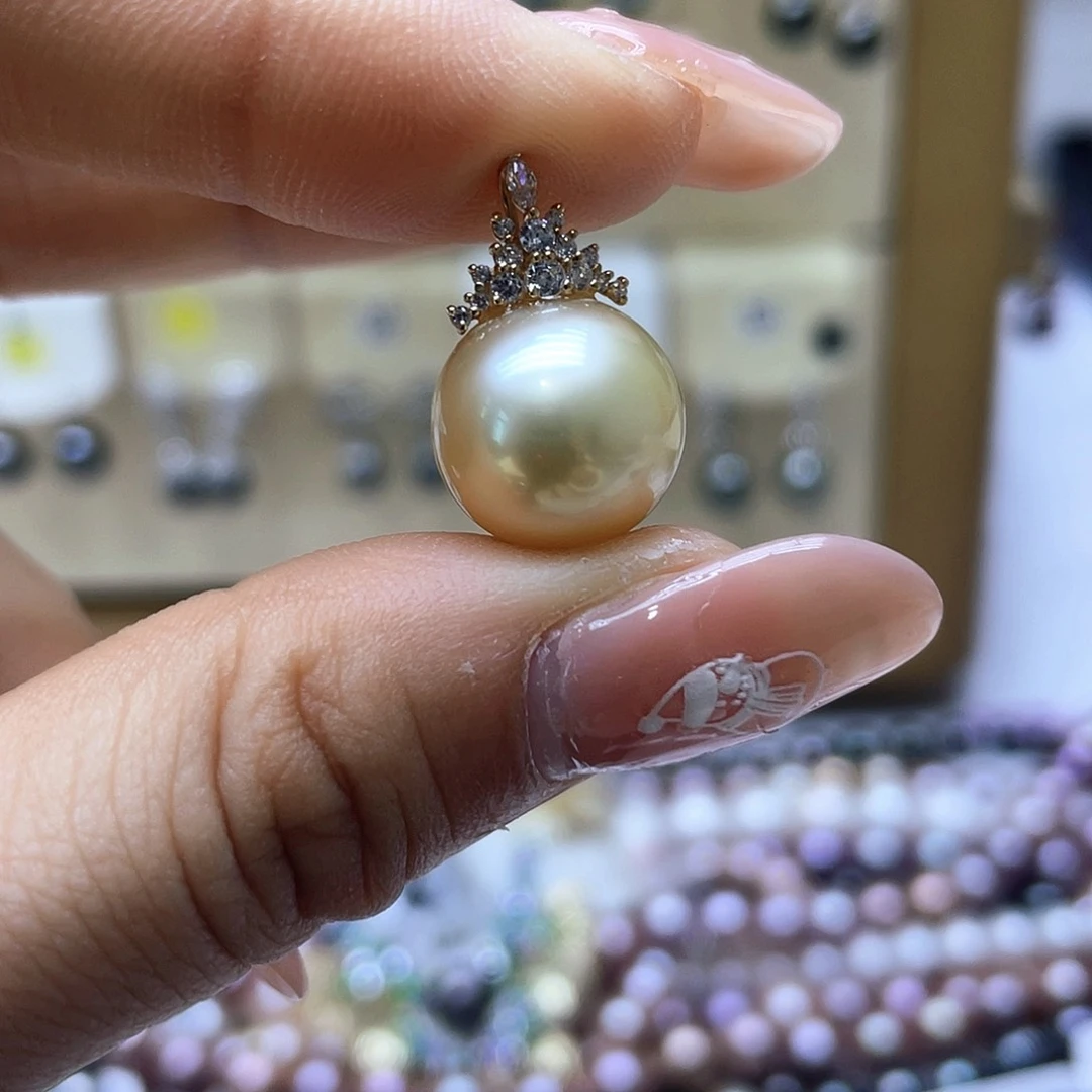 海水珍珠颈饰18K金镶嵌