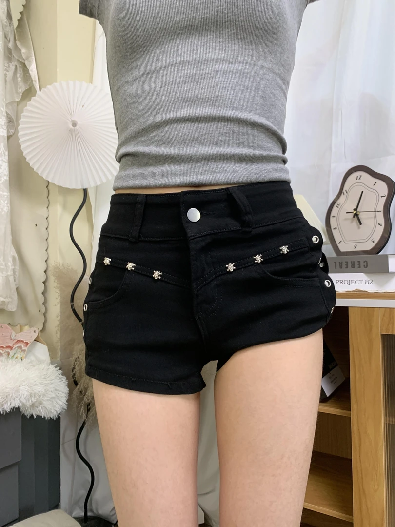 微胖mm小个子紧身显瘦牛仔超短裤女夏季新款低腰铆钉休闲百搭热裤