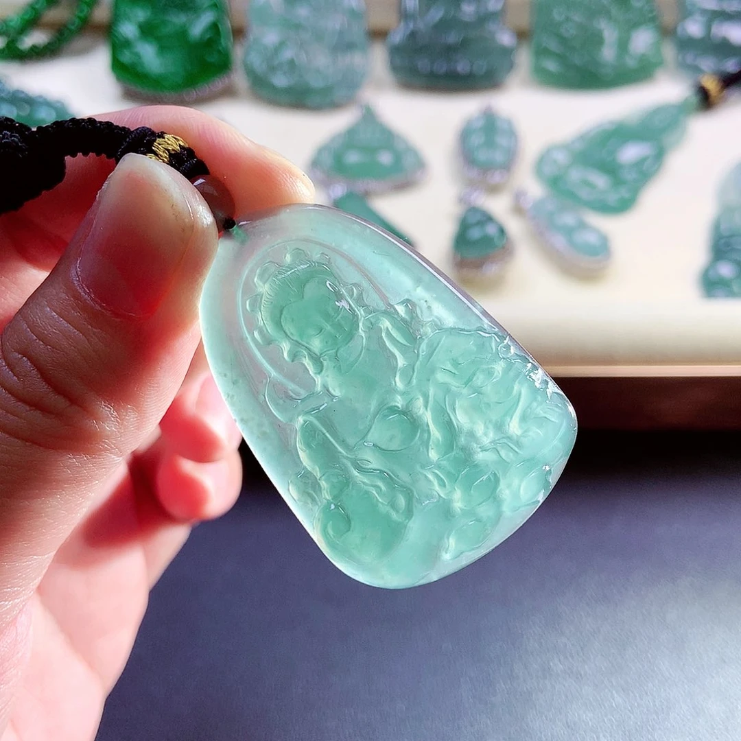 【闪购商品】翡翠颈饰未镶嵌天然
