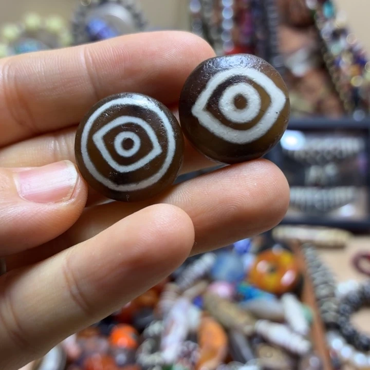 糖料镶蚀板眼一对 卡19.8