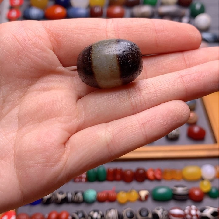 玛瑙/玉髓颈饰未镶嵌噜**嘛