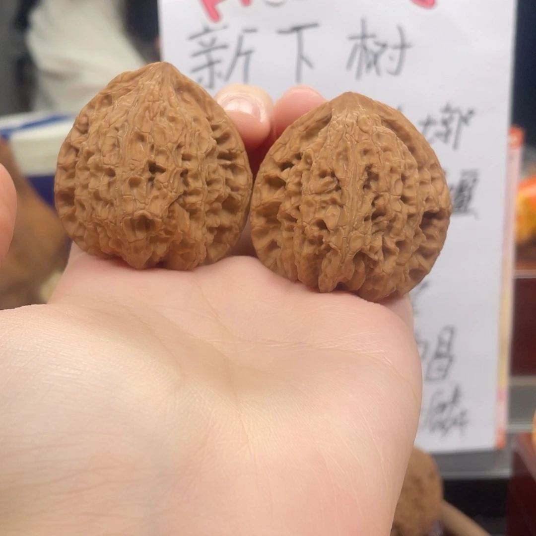 吊坠桃核44尺三角虎头王