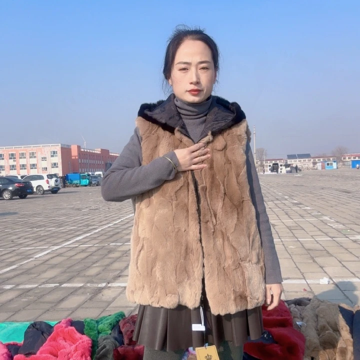 土*@)”咖色黑连帽马甲2xl