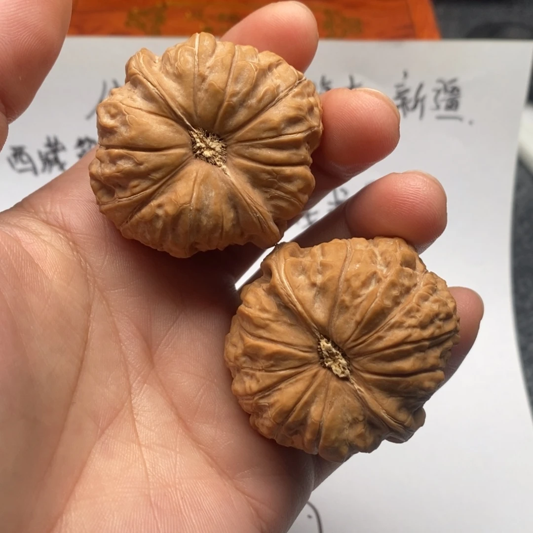 精品文玩核桃南瓜墩