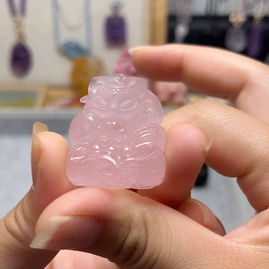未镶嵌颈饰水晶羊****?粉水立体九尾45