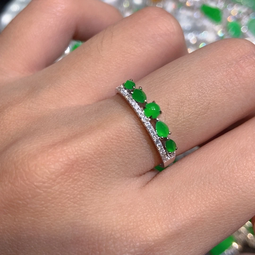 翡翠18K金镶嵌戒指天然缅甸A货翡翠