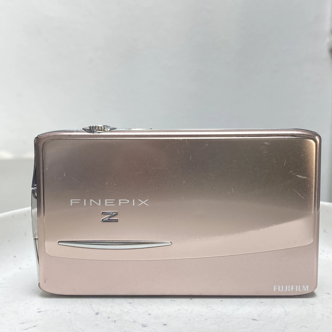 9新 Fujifilm/富士 富士z950日版屏幕瑕疵1600万像素5倍变焦