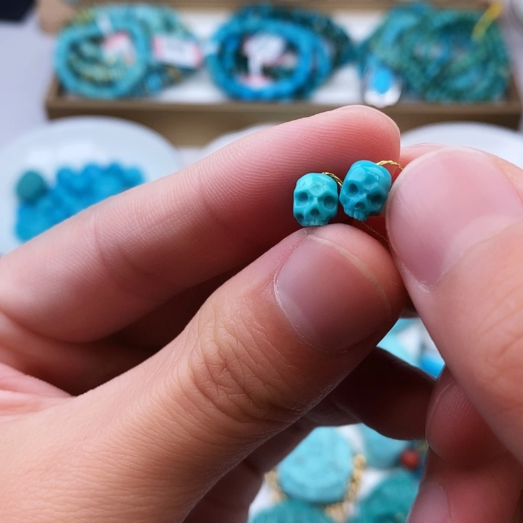 绿松石未镶嵌珠宝奇石