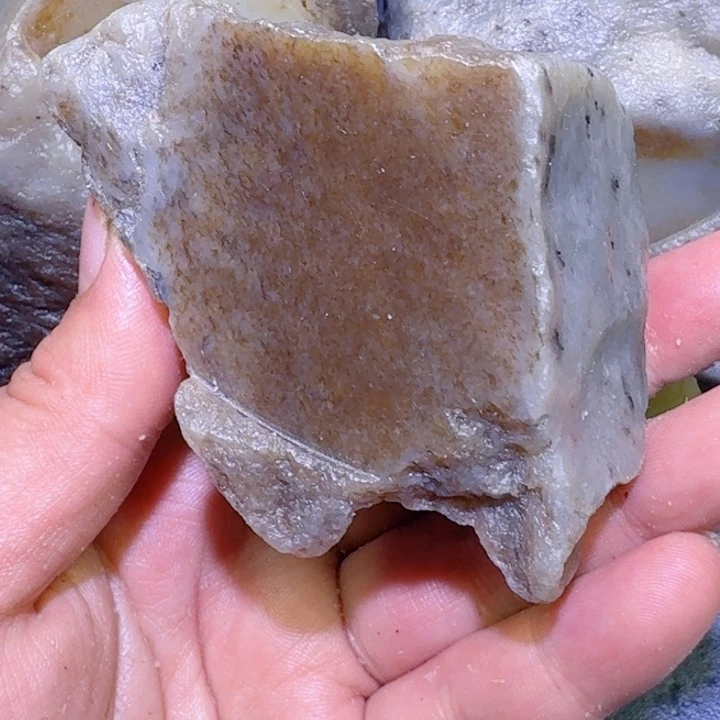 和田玉未镶嵌珠宝半成品