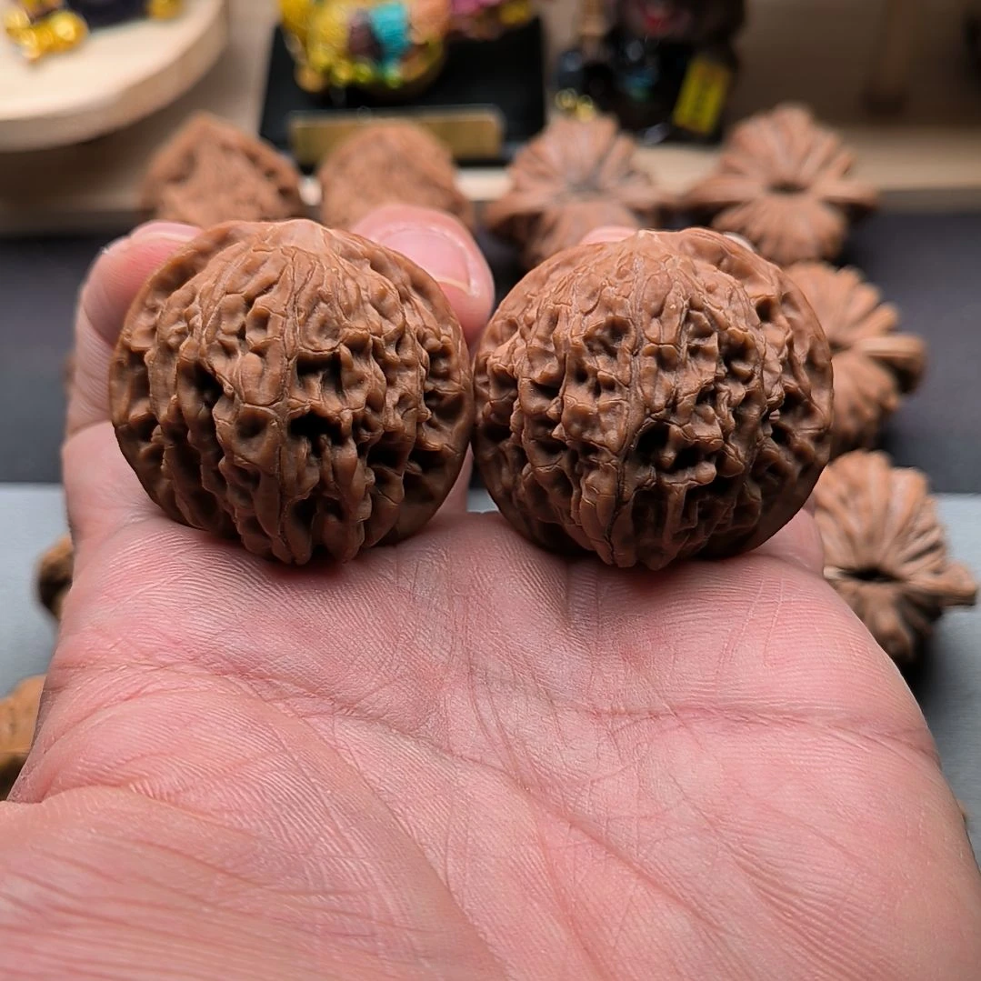 文玩核桃吊坠山地磨盘39+尺