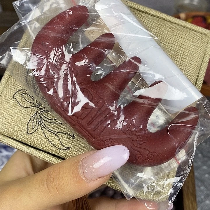 手工雕刻红麝合香梳微瑕