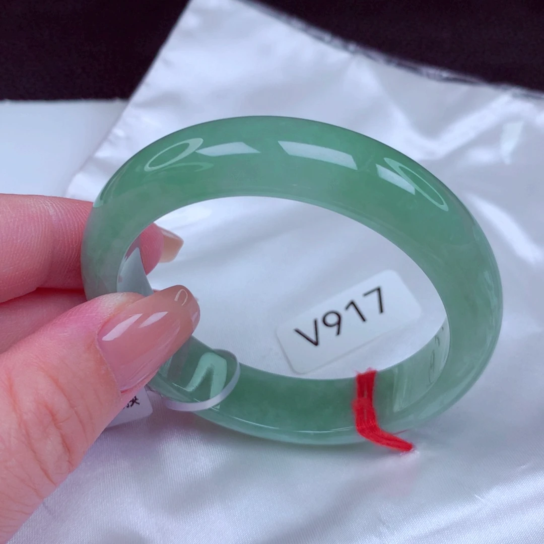 未镶嵌手镯翡翠手镯