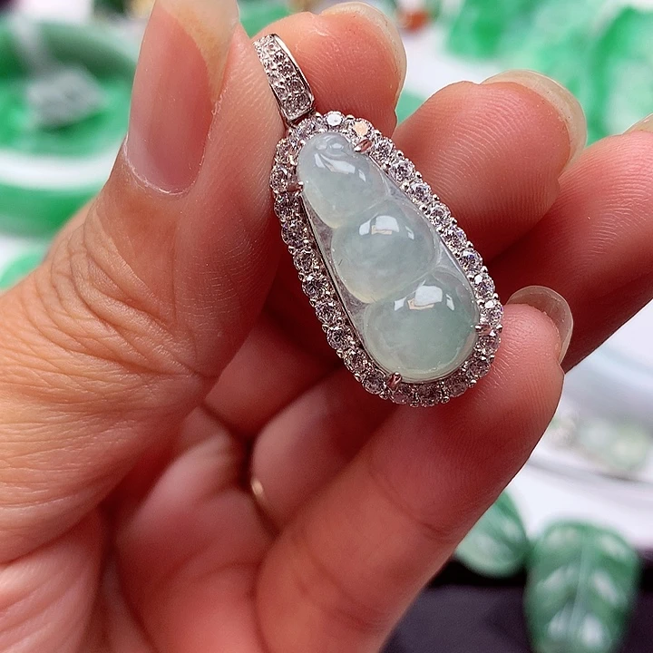 翡翠银S925镶嵌颈饰翡翠