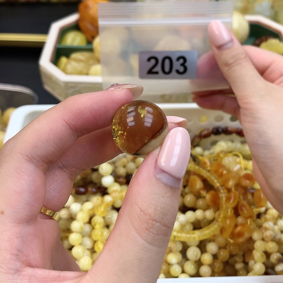 琥珀未镶嵌珠宝奇石