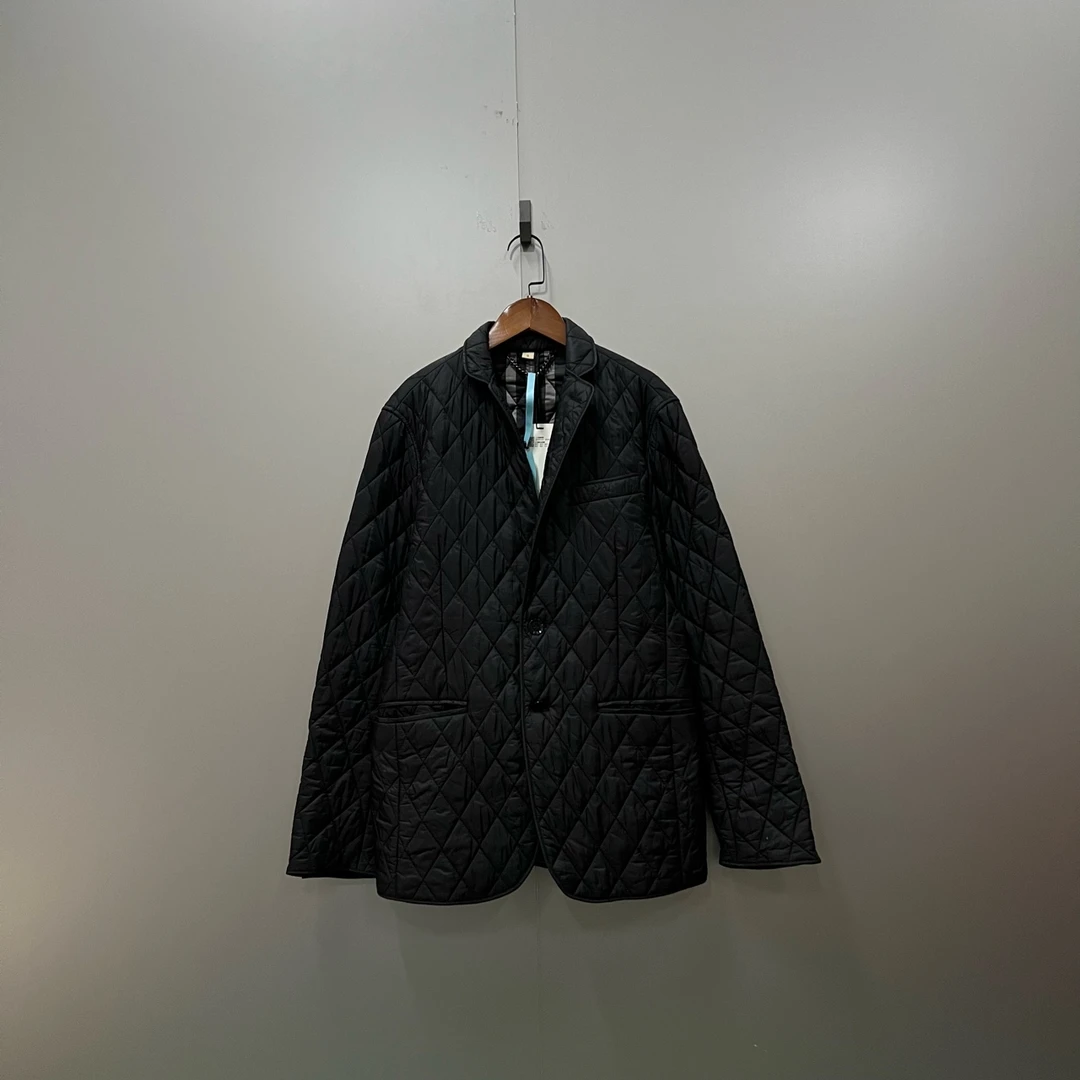 99新 BURBERRY/博柏利 （ll） 黑色菱格压纹外套 S码 203248